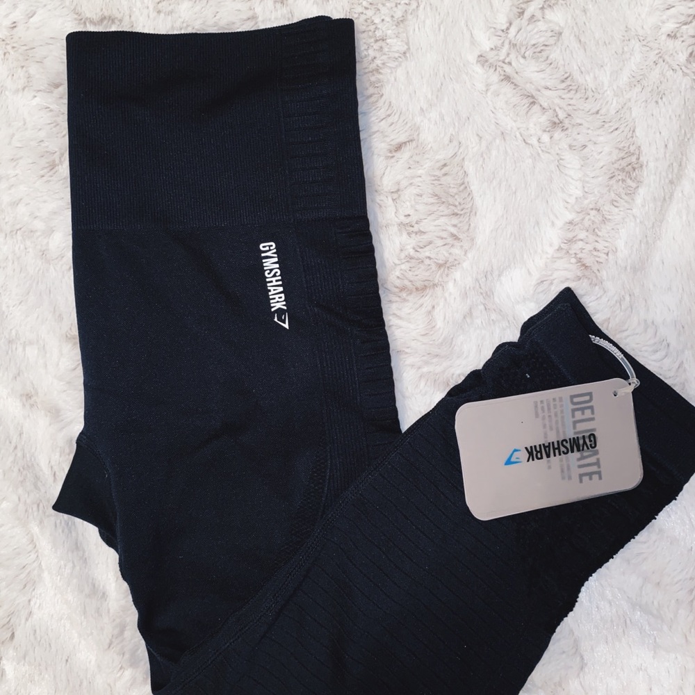 GYMSHARK CROPPED LEGGINGS